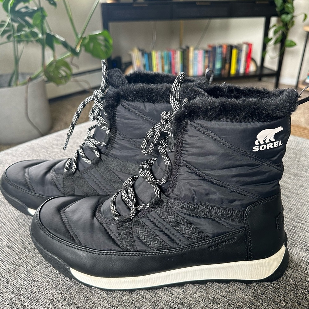 Sorel Women’s Whitney II Short Lace Boot